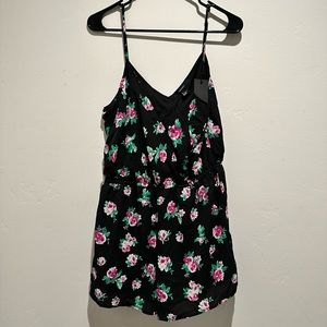 FOREVER 21 Floral Wrap Romper NWT Size Large